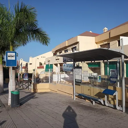 梅尔沃德 - 乔伊公寓