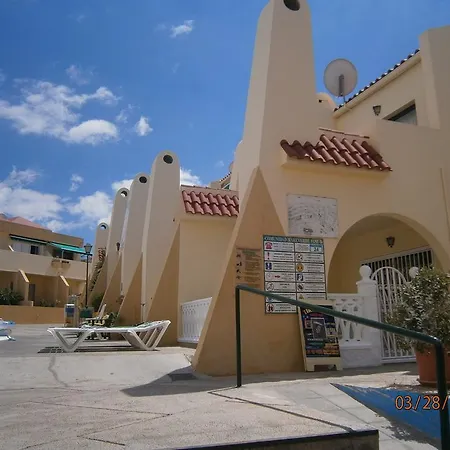 梅尔沃德 - 乔伊公寓 *