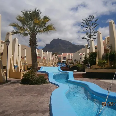 梅尔沃德 - 乔伊公寓